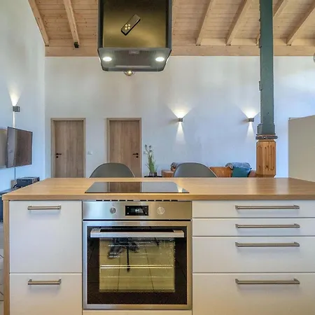 Chaletwohnung Weitblick Mit Wellnessbereich Appartement *